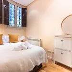 For You Rentals Elegante Y Colonial Apartamento Temporal En Malasana Mad28