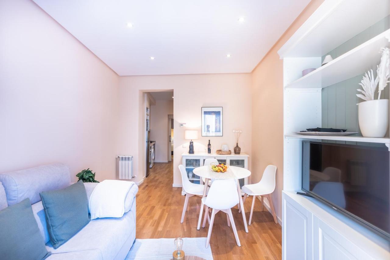 Appartement For Elegante Y Colonial Temporal En Malasana Mad28