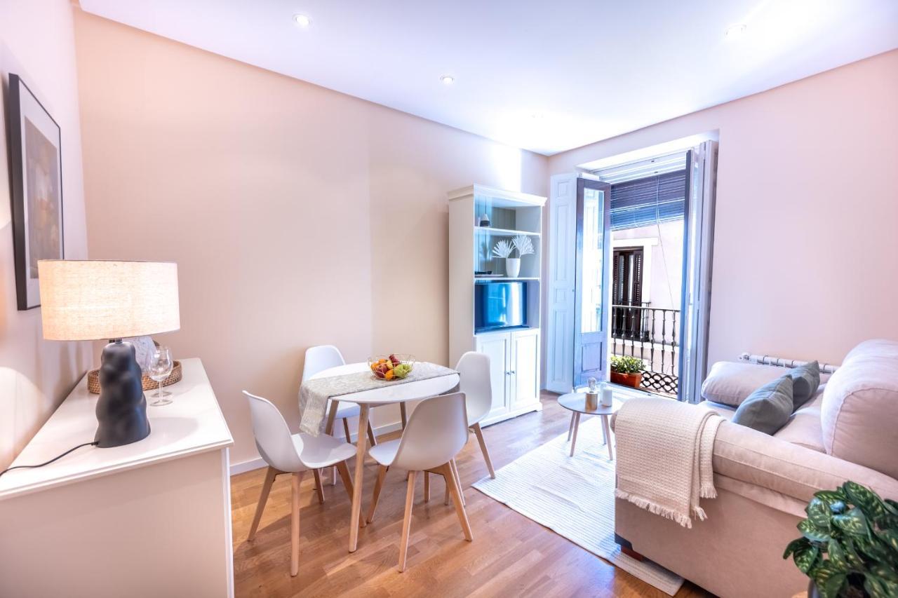 Appartement For Elegante Y Colonial Temporal En Malasana Mad28 Madrid